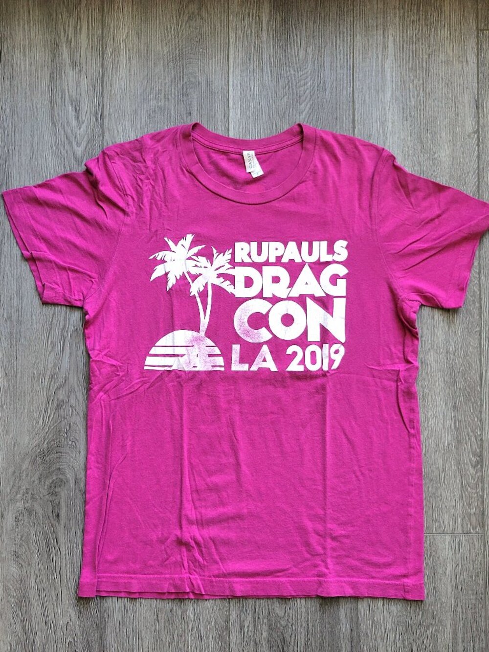 RuPauls DragCon LA 2019 staff t-shirt, size M